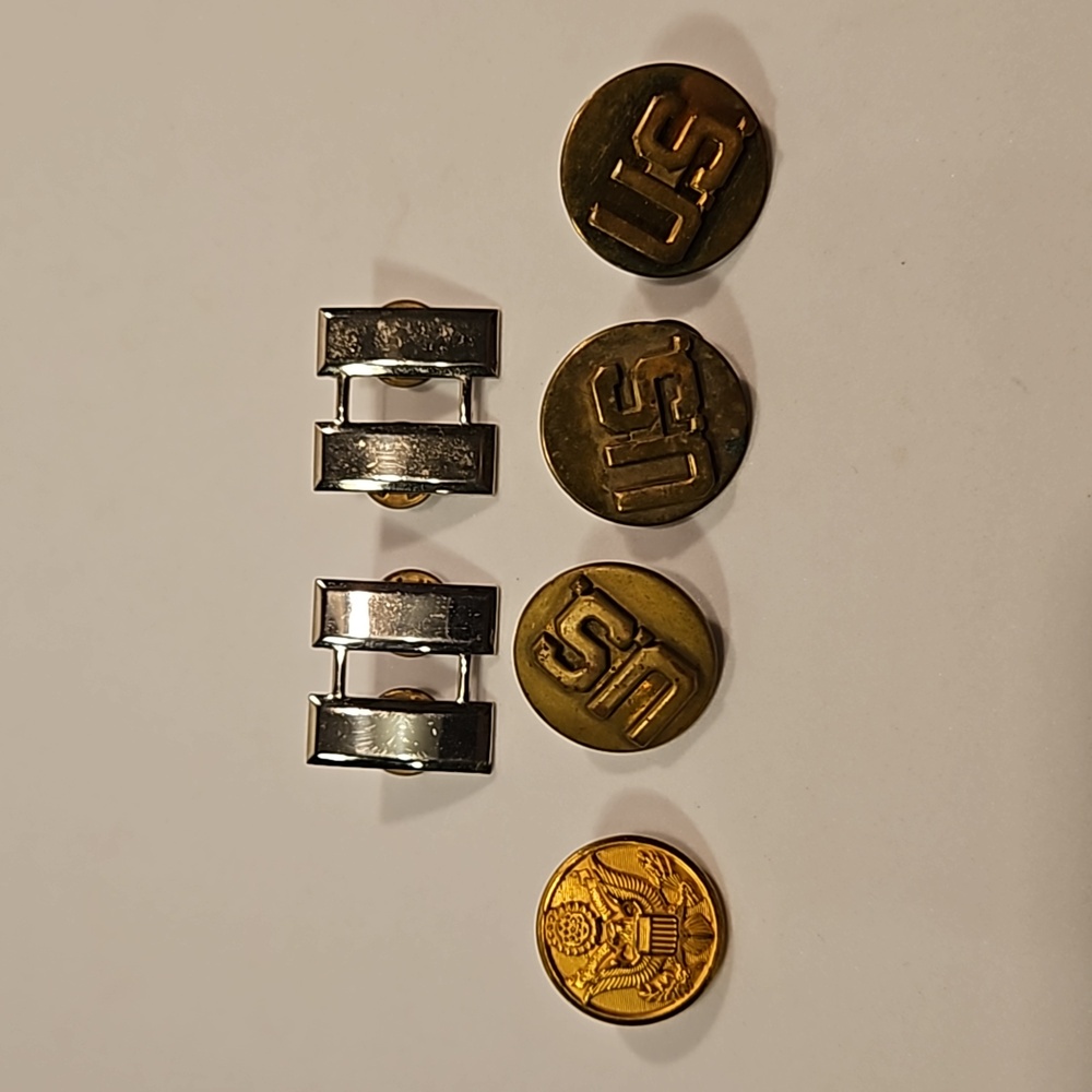 Vintage Military Eagle Button Captain Bars U.S. Brass Collar Pins